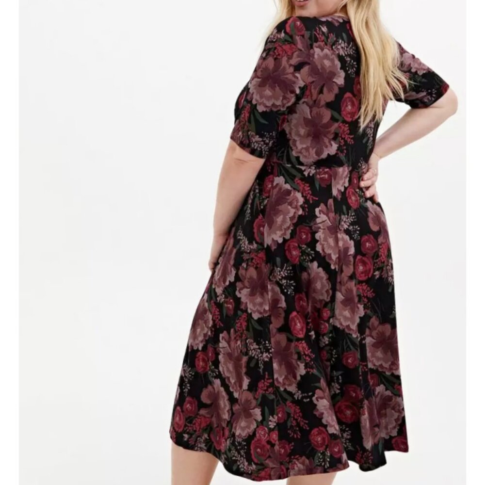 Black Floral Midi Dress with Scoop Neck - Picture 4 of 11